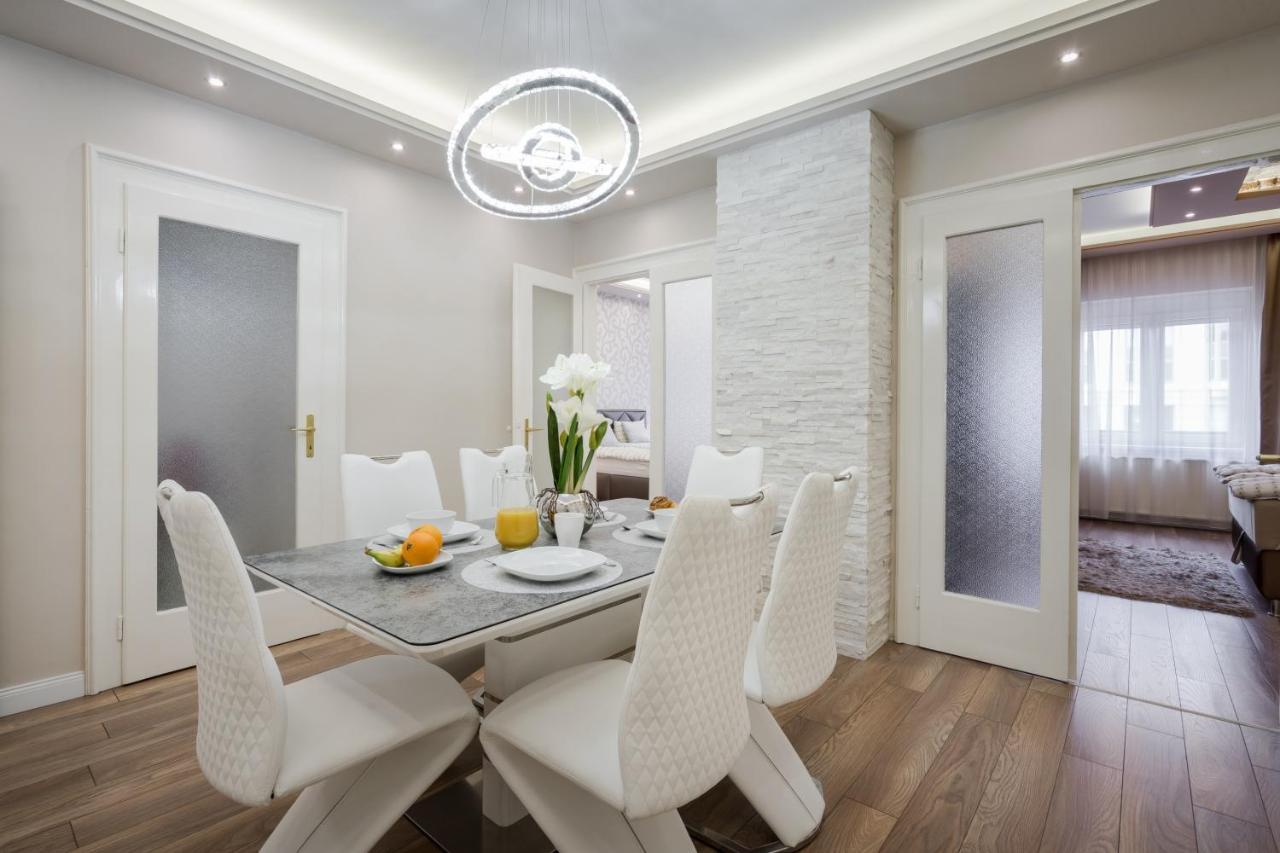 Bpr Ethereal Panoramic Suite With A/C & Balcony Budapest Exterior photo