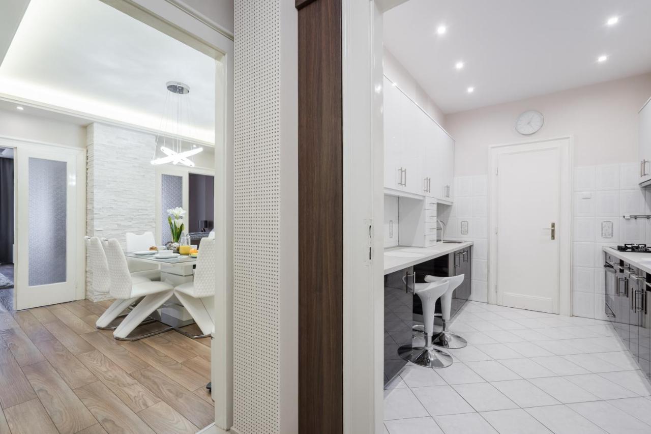 Bpr Ethereal Panoramic Suite With A/C & Balcony Budapest Exterior photo